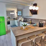 Bright House In Old Town Desenzano * Desenzano del Garda