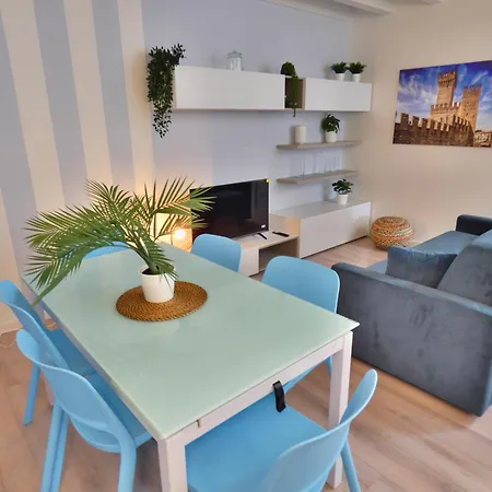Bright House In Old Town Desenzano Appartement