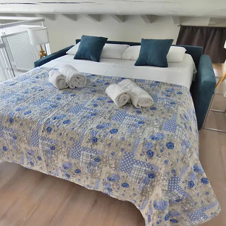 Apartmán Bright House In Old Town Desenzano Desenzano del Garda