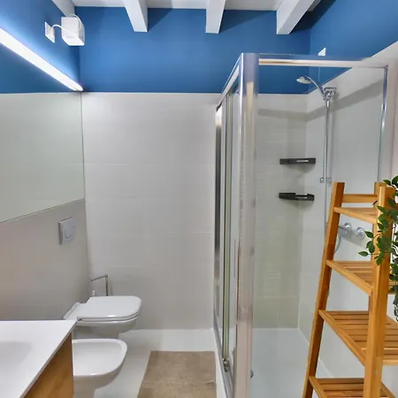 Bright House In Old Town Desenzano Apartmán Desenzano del Garda