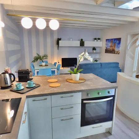 Bright House In Old Town Desenzano Appartement Desenzano del Garda