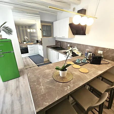 Apartmán Bright House In Old Town Desenzano *