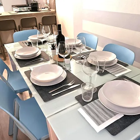 Bright House In Old Town Desenzano Apartmán Desenzano del Garda