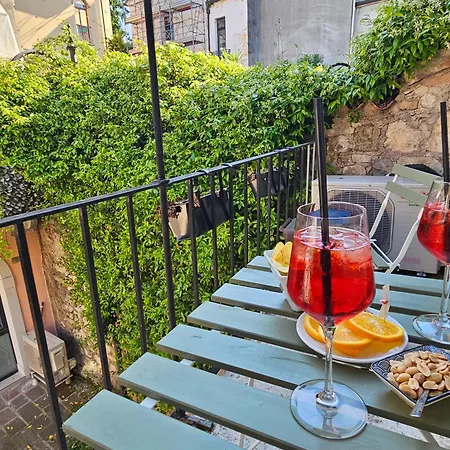 Bright House In Old Town Desenzano * Desenzano del Garda