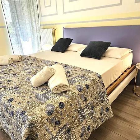 Apartmán Bright House In Old Town Desenzano Desenzano del Garda
